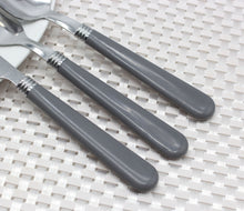 Load image into Gallery viewer, Cutlery Sets Stainless Steel Basic 24 piece Set Grey Plastic PP Handle Dishwasher Safe

